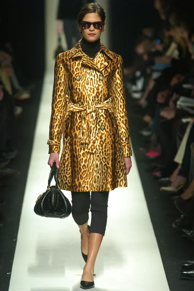 Look 10